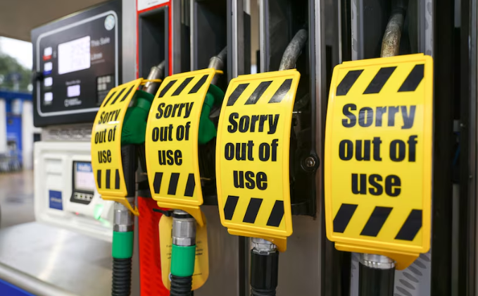 Fuel Crisis Persists in London: Urgent Need for Tanker Deliveries
